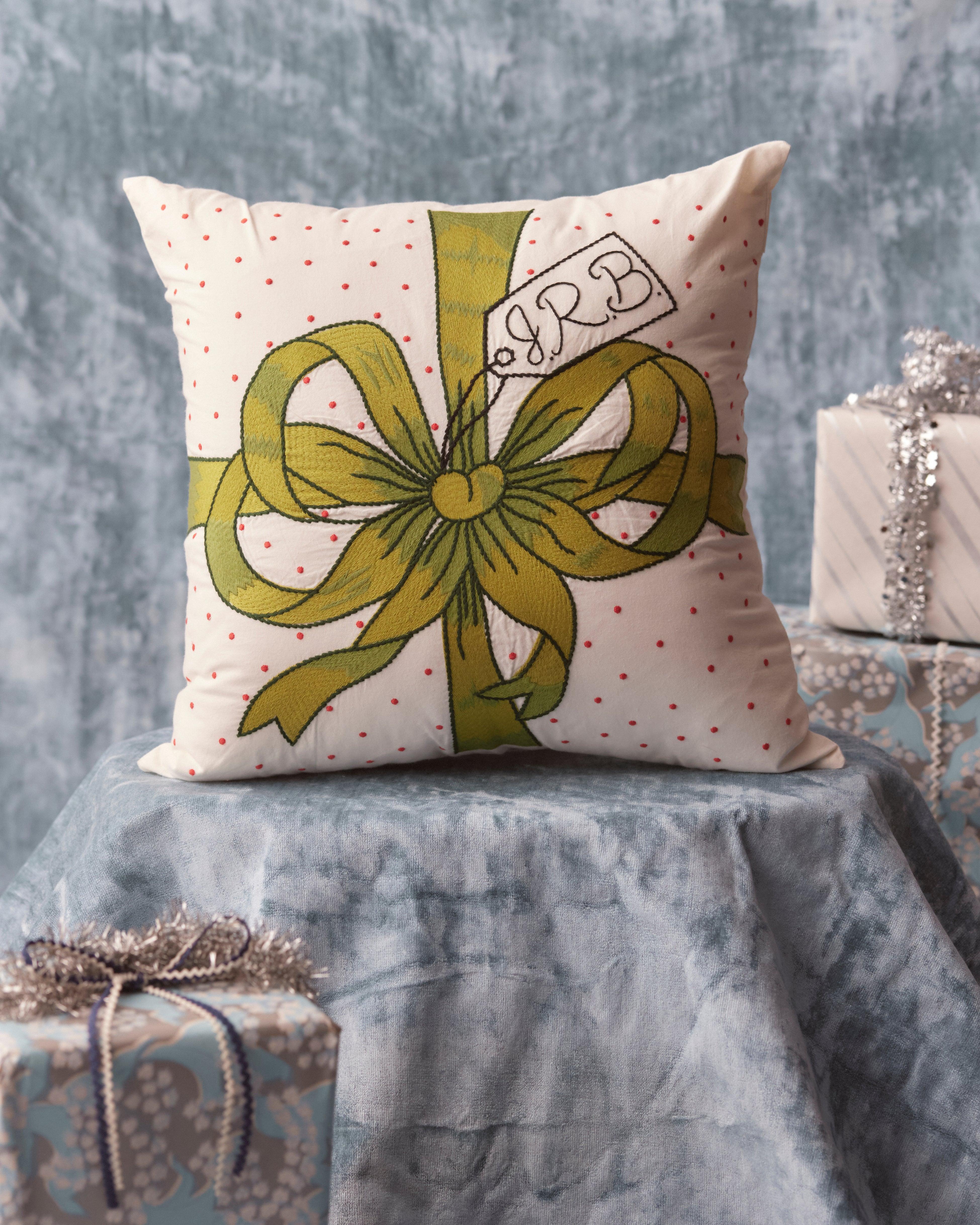 Ribbon Pillow - Green