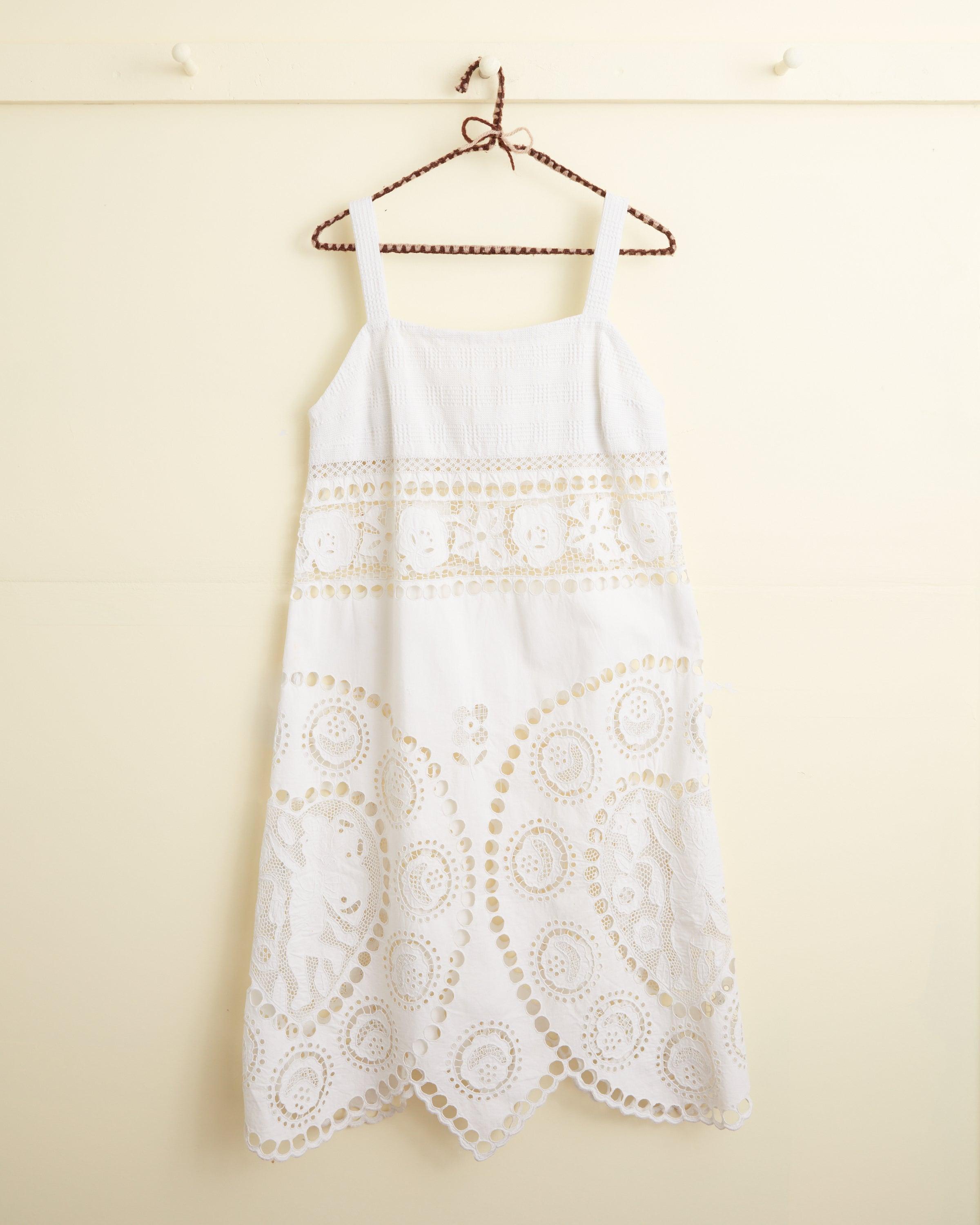 Broderie Lotus Dress - S