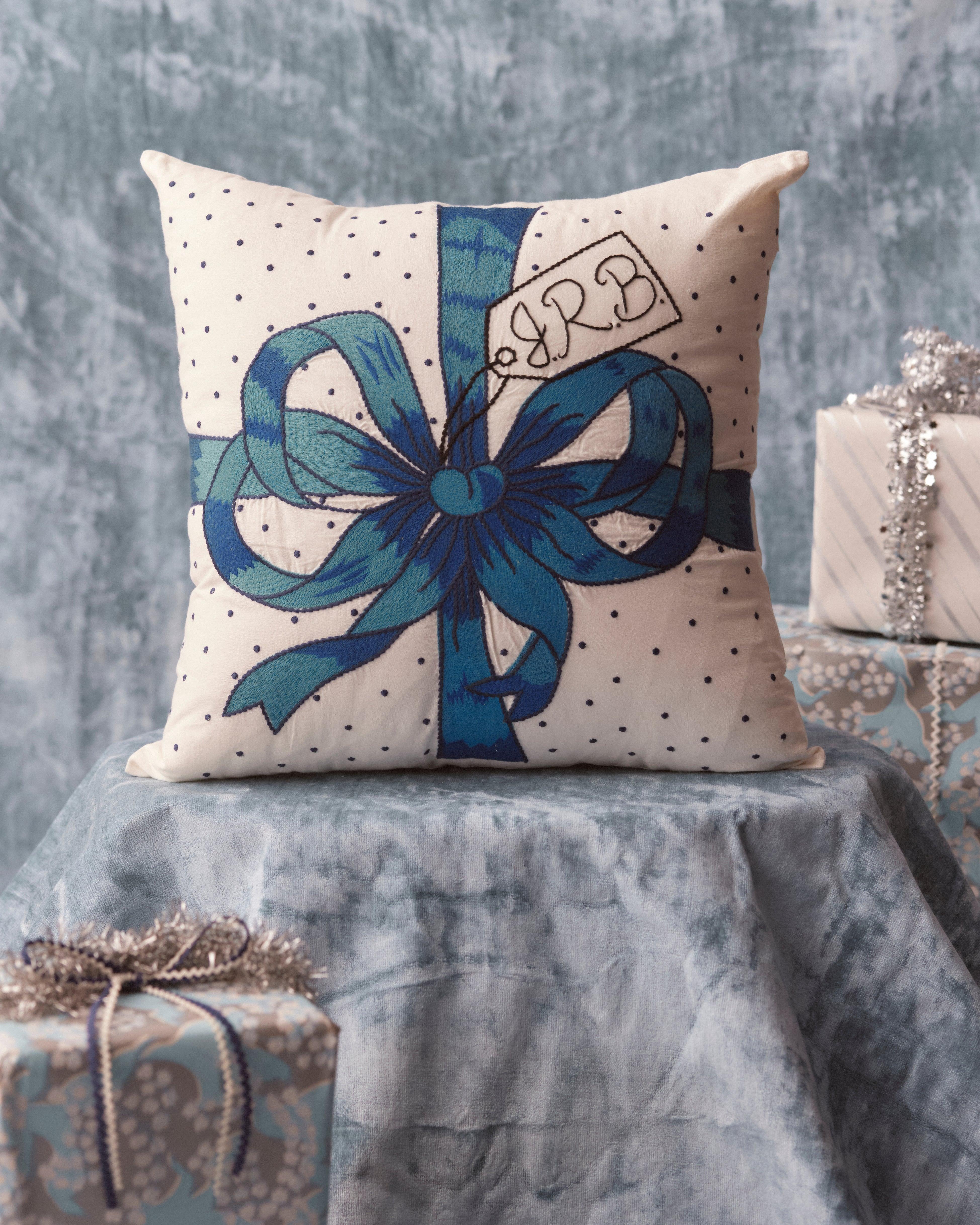 Ribbon Pillow - Blue