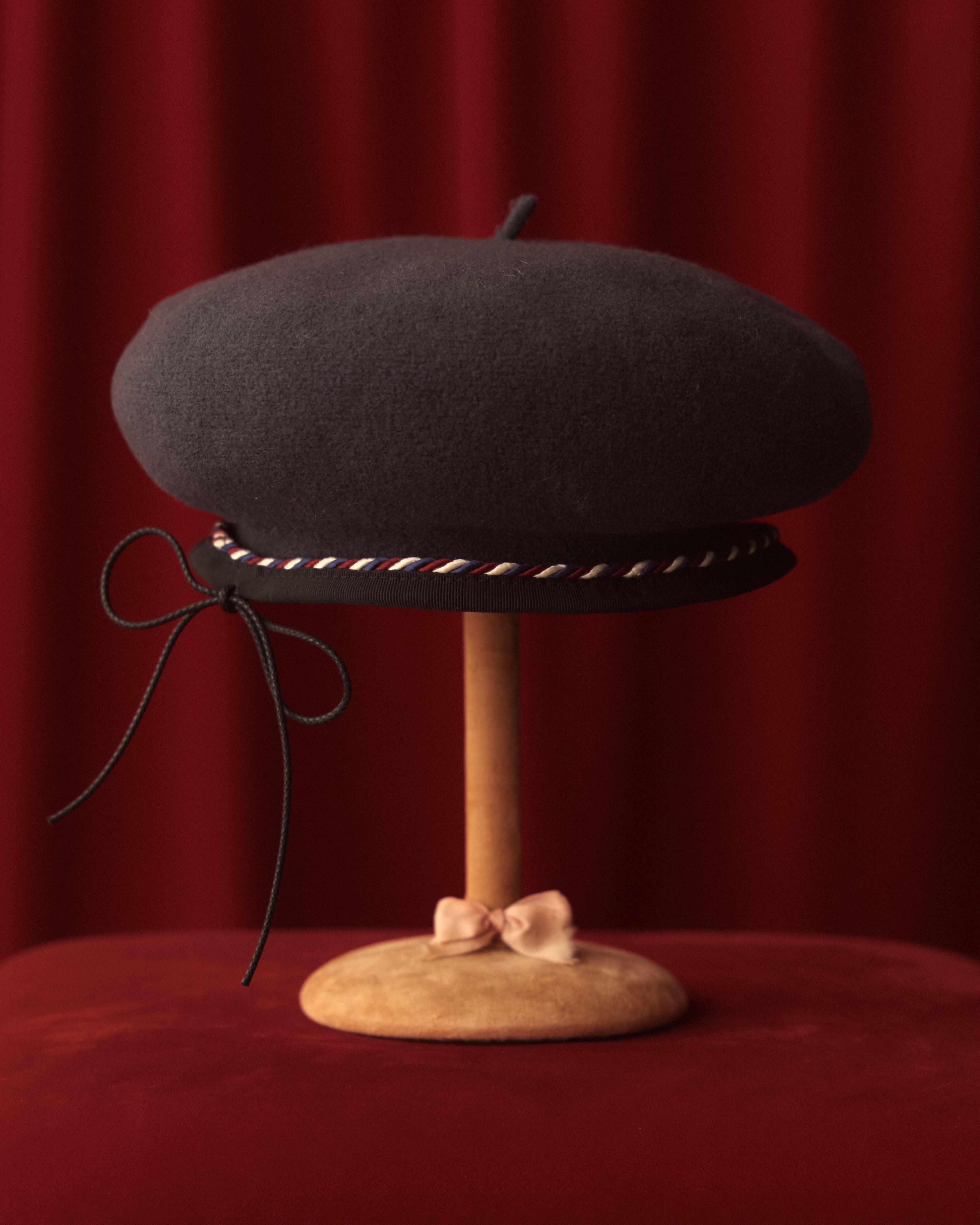 Twisted Piping Beret - Charcoal