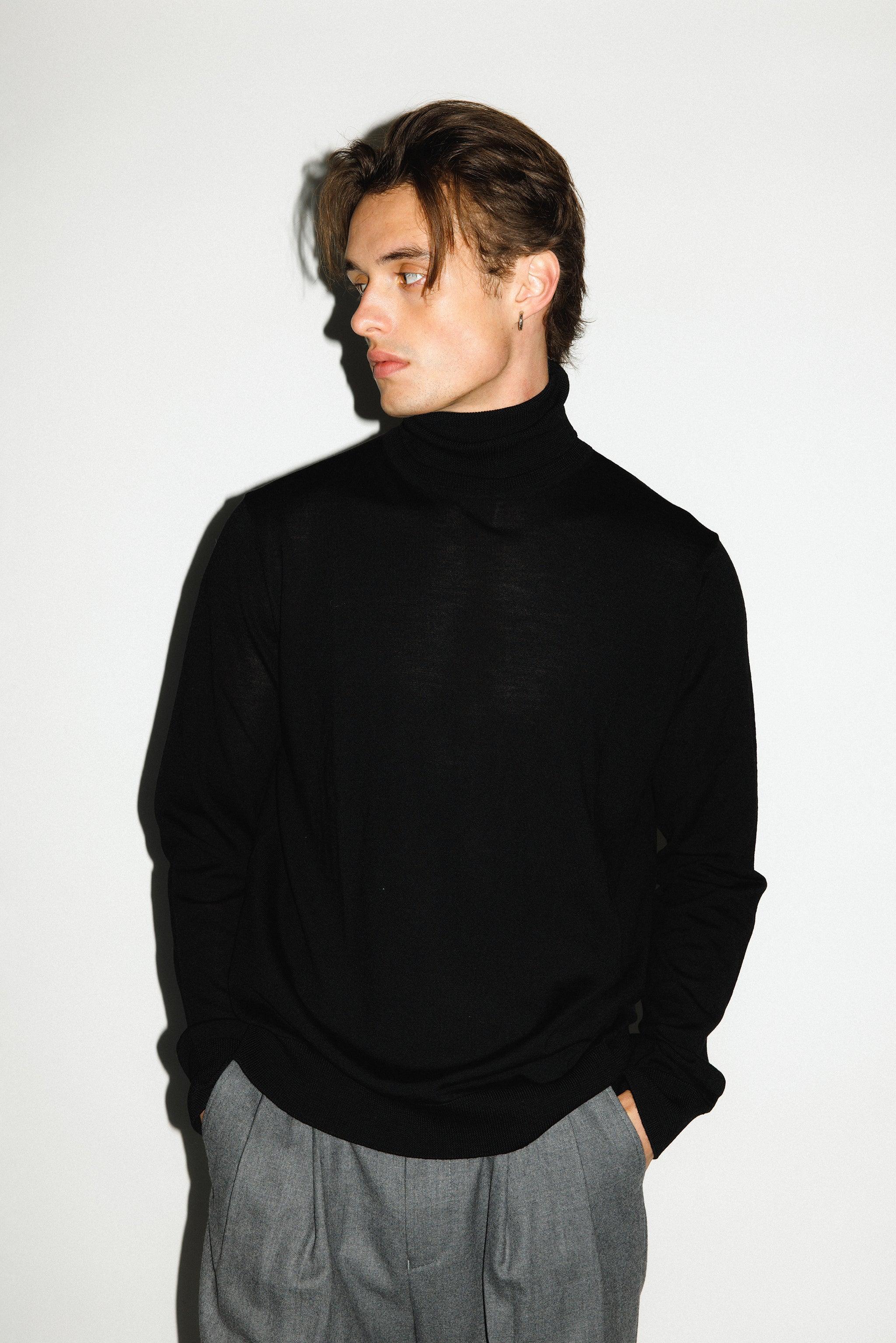 Norton Vintage-Fit Turtleneck  |  Black